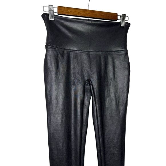 NWOT Spanx Leggings M Faux Leather Shaping Slimming Pants Liquid Look Pull On - Picture 3 of 8